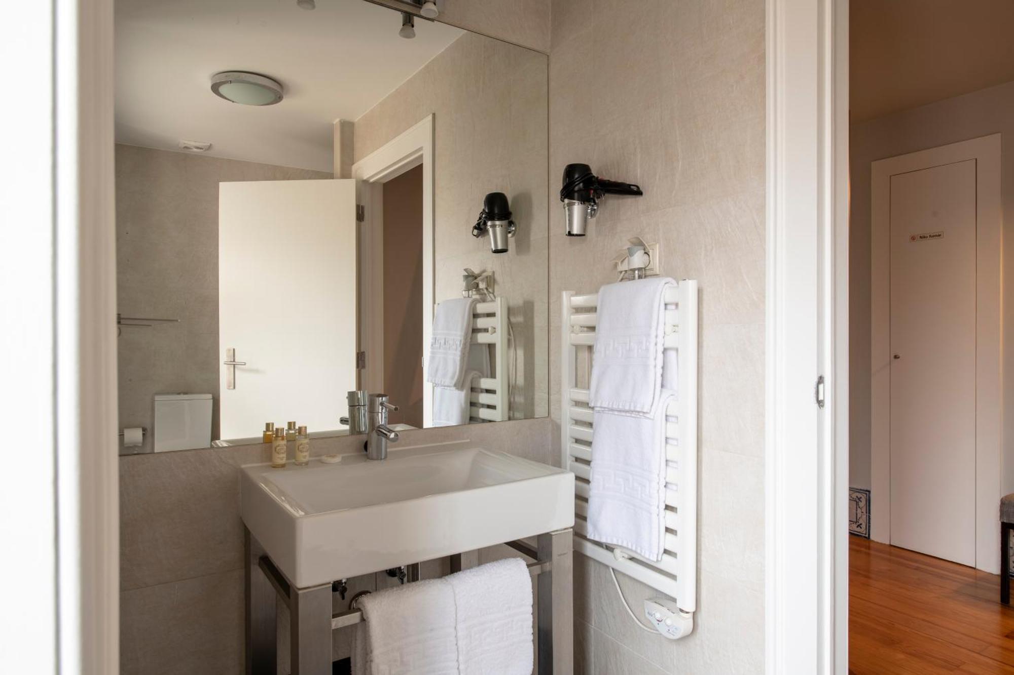 Living Lisboa Baixa Apartments Ngoại thất bức ảnh